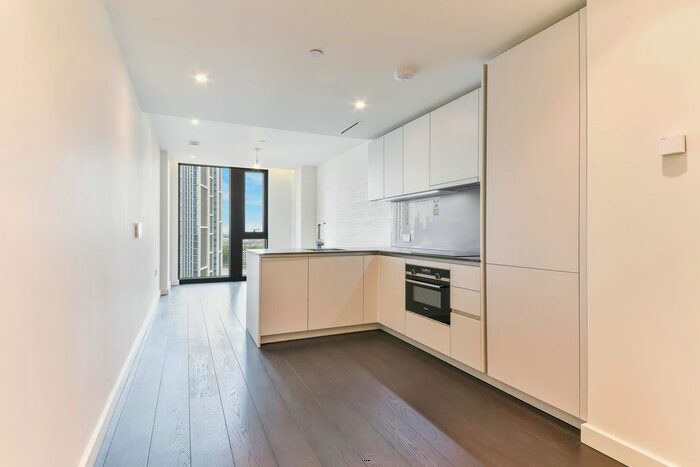 1 Bedroom Flat To Rent In Damac Tower, Vauxhall, London, SW8