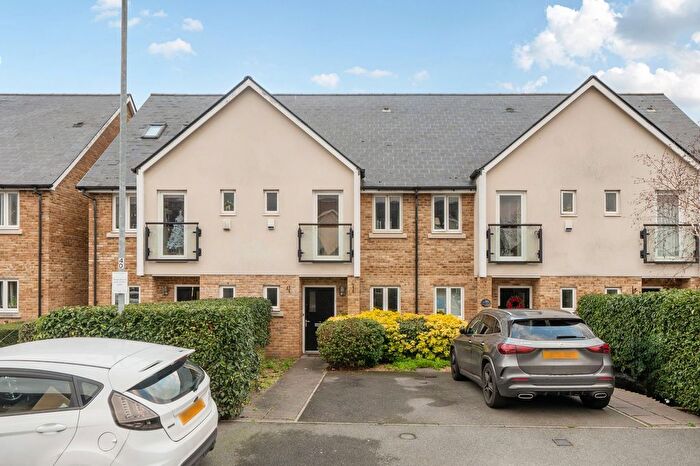2 Bedroom Terraced House For Sale In Parkview Way, Epsom, KT19