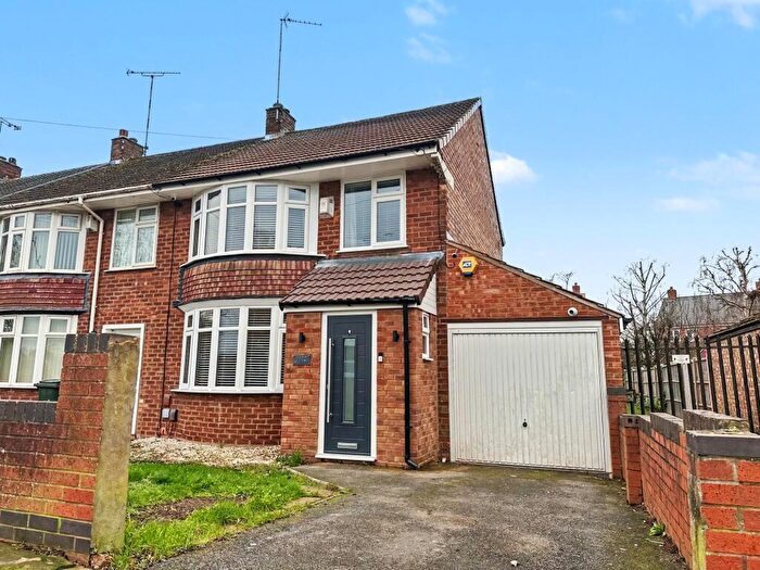 3 Bedroom End Of Terrace House For Sale In Wyken Croft, Coventry, CV2