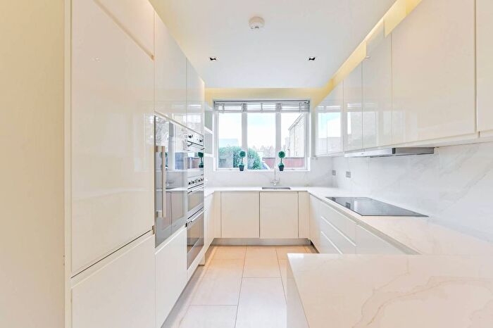 4 Bedroom Property To Rent In Page Mews, Battersea, London, SW11