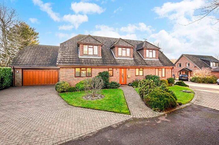 4 Bedroom Detached House For Sale In Lees Road, Ashford, TN25