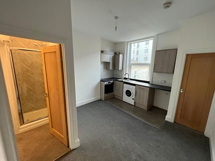 1 Bedroom Flat To Rent In Alhambra Road, Southsea, PO4