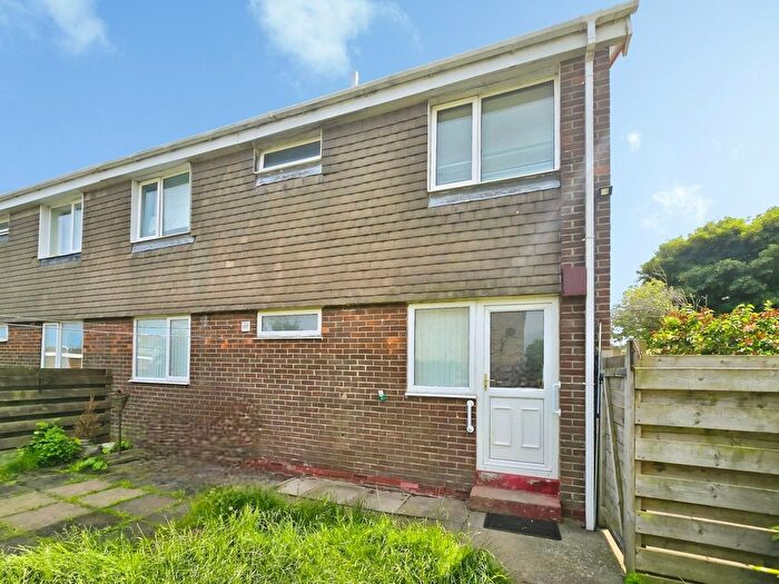 2 Bedroom Flat For Sale In Falmouth Walk, Cramlington, NE23