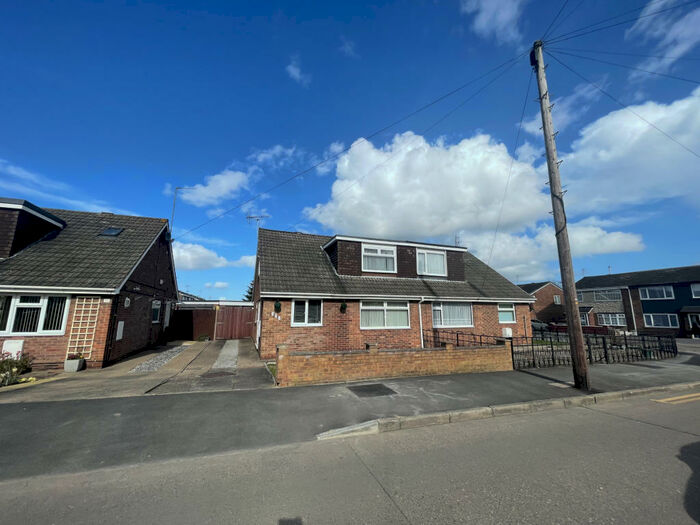 3 Bedroom Bungalow To Rent In Astral Way, Hull, Yorkshire, HU7