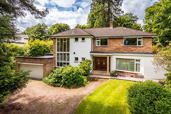 3 Bedroom Detached House For Sale In Alders Road, Reigate, RH2