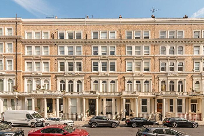 2 Bedroom Flat For Sale In Queen's Gate Place, South Kensington, SW7