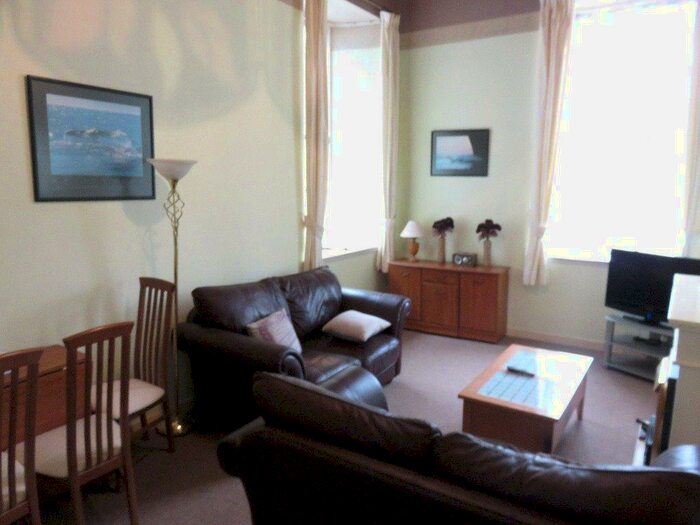 2 Bedroom Flat To Rent In Union Street, City Centre, Aberdeen, AB11