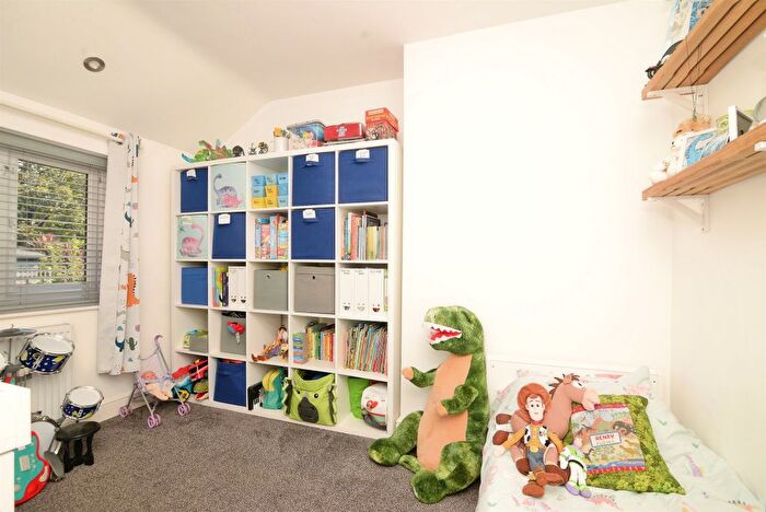 3 Bedroom Terraced House For Sale In Victoria Avenue, Hastings, TN35