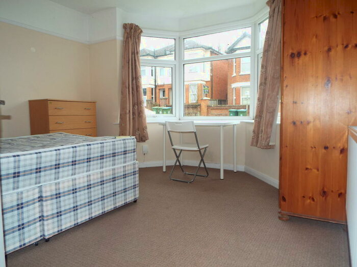 4 Bedroom House To Rent In Sandhurst Road, Central, SO15