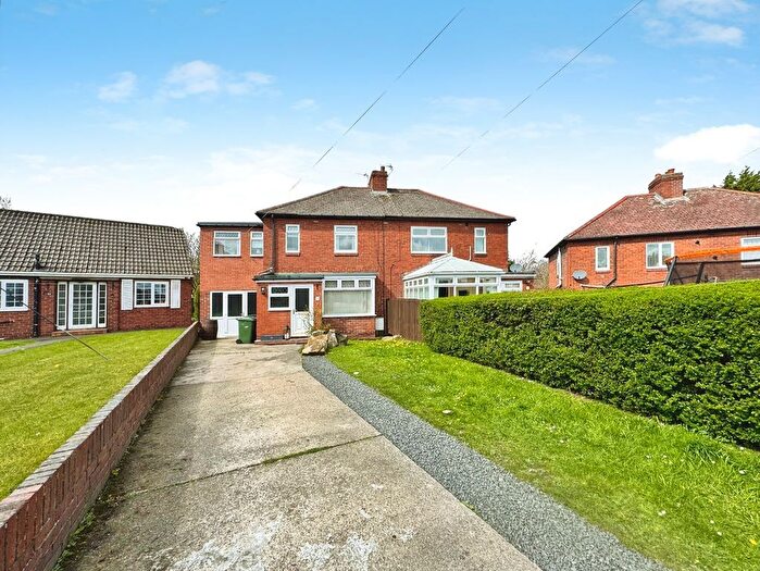 4 Bedroom Semi Detached House For Sale In Firwood Crescent, High Spen, NE39