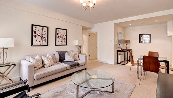 2 Bedroom Flat To Rent In Pelham Court, London, SW3