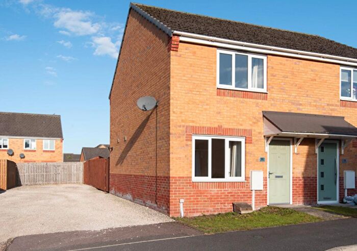 2 Bedroom Semi-Detached House For Sale In Croft House Way, Bolsover, S44