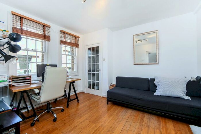 1 Bedroom Flat To Rent In Brewers Buildings, Rawstorne Street, London, EC1V