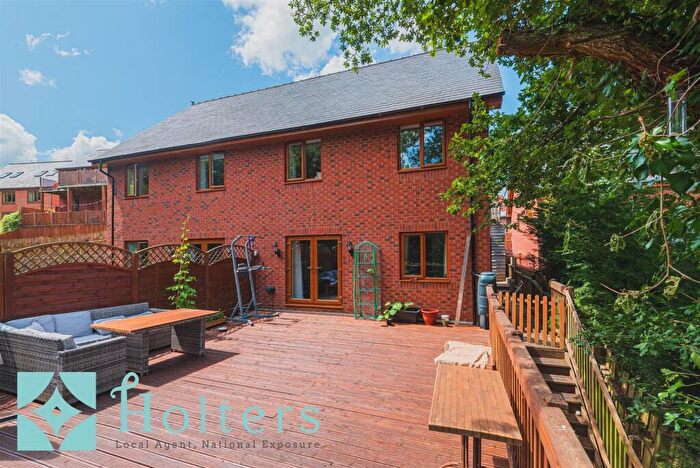 3 Bedroom Semi-Detached House For Sale In Troed Y Bryn, Builth Wells, LD2
