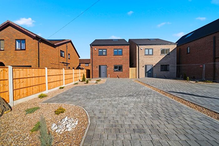 3 Bedroom Detached House For Sale In Sunnyside Farm, Thorpe Willoughby, Selby, YO8