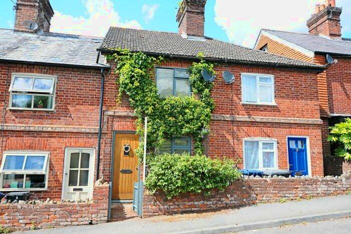 2 Bedroom Cottage To Rent In Critchmere Hill, Haslemere, GU27