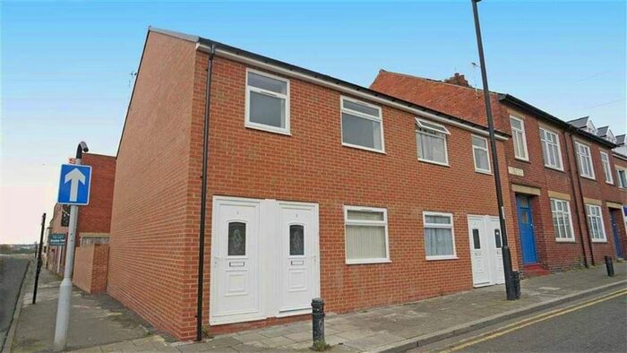 3 Bedroom Flat To Rent In Wellington Street West, North Shields NE29