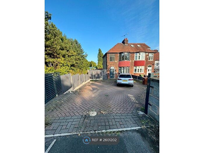 3 Bedroom Semi-Detached House To Rent In Bentley Road North, Walsall, WS2