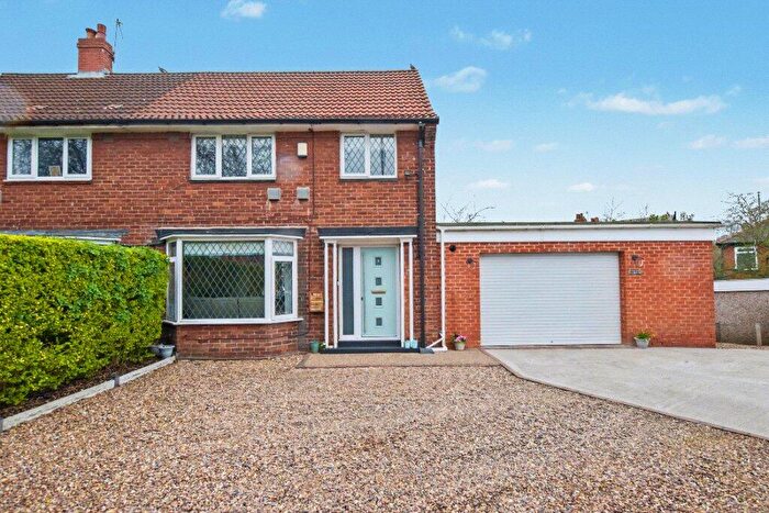 3 Bedroom Semi Detached House For Sale In Stonebridge Lane, Leeds, West Yorkshire, LS12