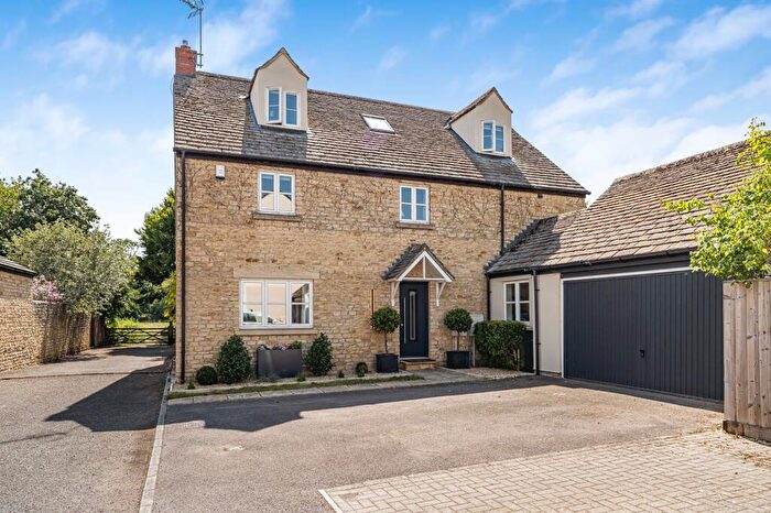 5 Bedroom Detached House For Sale In Millers Mews, Witney, OX28