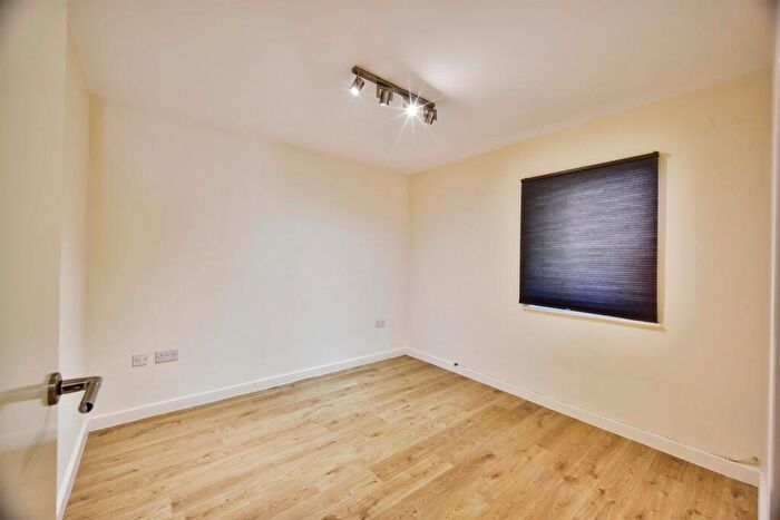 3 Bedroom Town House For Sale In Braeburn Way, Kings Hill, West Malling, ME19