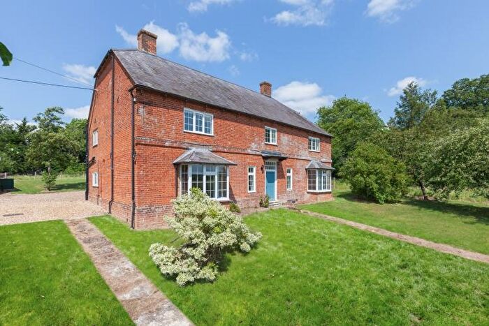 5 Bedroom Farm House To Rent In Calvert Road, Middle Claydon, MK18