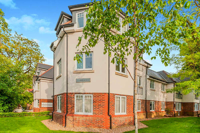 2 Bedroom Flat To Rent In Broadlands Grange Broadlands Avenue, Shepperton, TW17