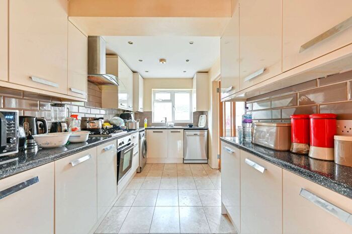 4 Bedroom Terraced House For Sale In Kenwyn Drive, Gladstone Park, London, NW2