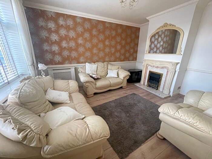 1 Bedroom Terraced House To Rent In Briar Road, Romford, RM3