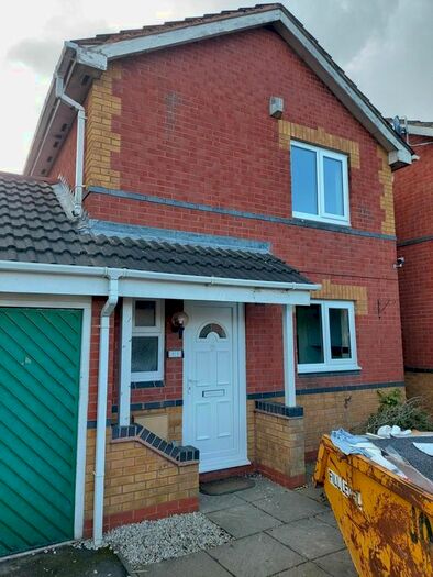 3 Bedroom Detached House To Rent In Red River Road, Walsall, WS2