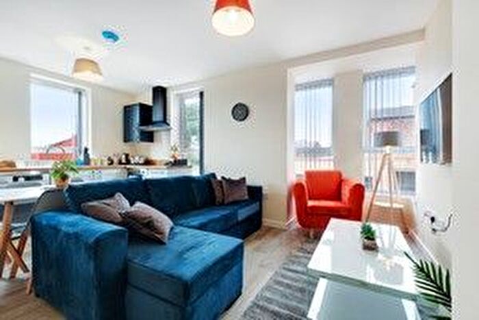 2 Bedroom Flat To Rent In Market Place, Wednesbury, WS10