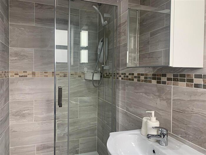 1 Bedroom Flat To Rent In Alfreton Road, Nottingham, NG7