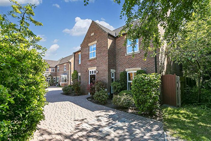 5 Bedroom Detached House For Sale In John Bell Court, Wilberfoss, York, YO41