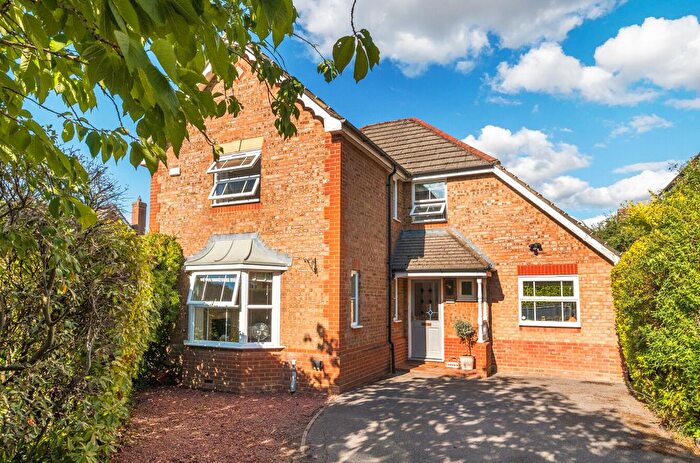 4 Bedroom Detached House For Sale In Wilstrode Avenue, Binfield, Bracknell, RG42