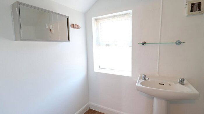 1 Bedroom Flat To Rent In Wilson Road, Reading, Berkshire, RG30