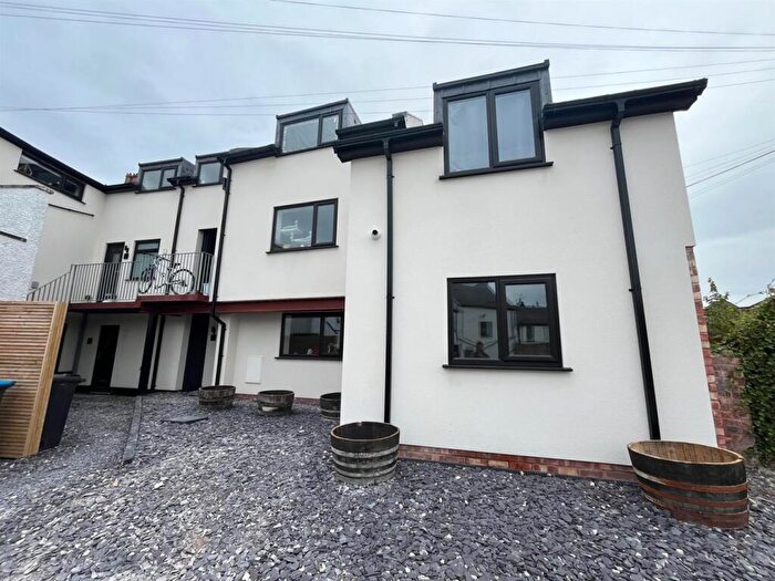 1 Bedroom Apartment To Rent In High Street, Neston, CH64