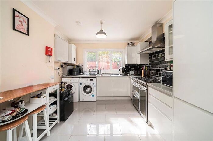 7 Bedroom Terraced House To Rent In Gaskarth Road, London, SW12
