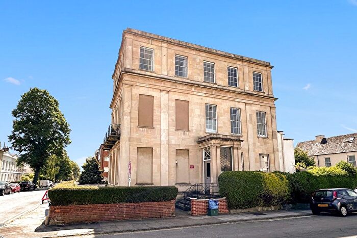 2 Bedroom Flat For Sale In Carlton Street, Cheltenham, GL52