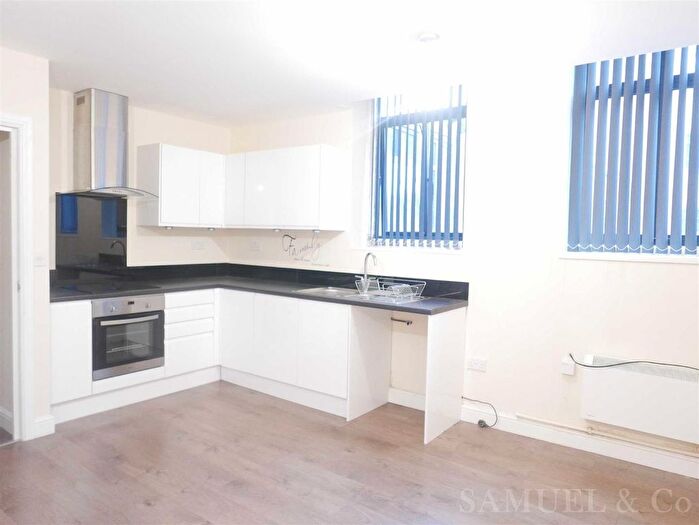 2 Bedroom Flat To Rent In St James Road, Dudley, DY1