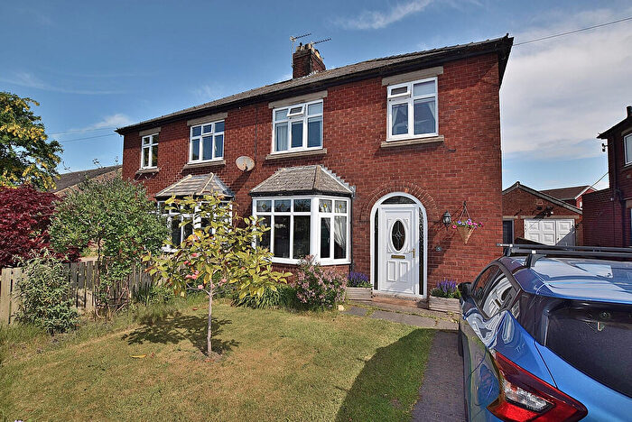 3 Bedroom Semi-Detached House For Sale In Bridge Road, Brompton On Swale, DL10