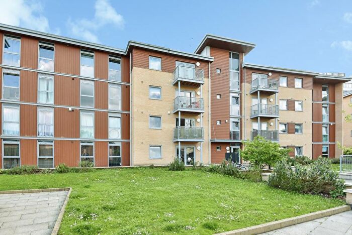 2 Bedroom Apartment To Rent In Kelvin Gate, Bracknell, RG12