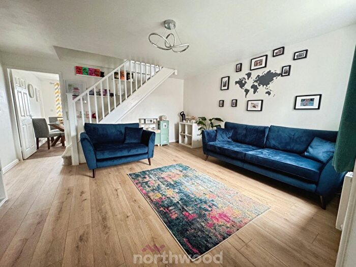 3 Bedroom Semi-Detached House For Sale In Oxford Street, Thorne, Doncaster, DN8