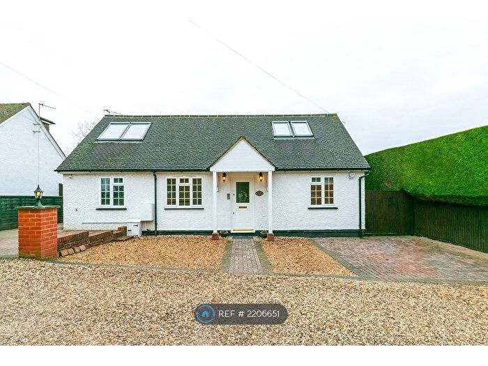 3 Bedroom Detached House To Rent In Brook Road, Guildford, GU4