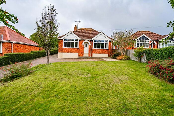 3 Bedroom Bungalow For Sale In North Kelsey Road, Caistor, Market Rasen, Lincolnshire, LN7