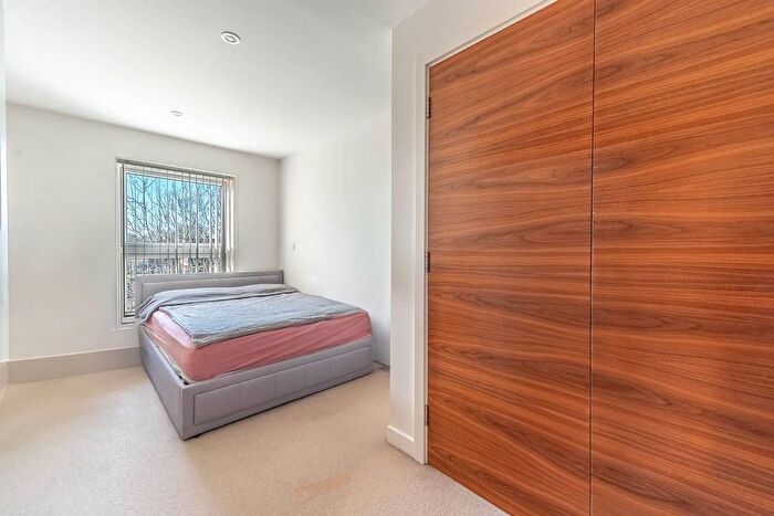 1 Bedroom Flat For Sale In Stanmore Place, Stanmore, HA7