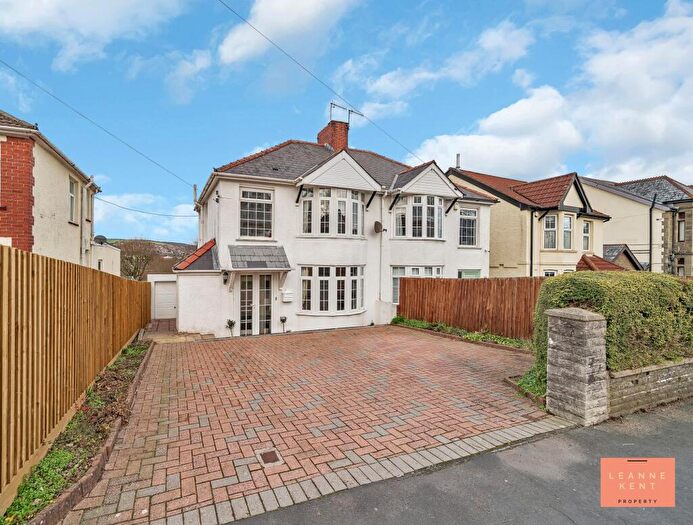 3 Bedroom Semi-Detached House For Sale In St. Martins Road, Caerphilly, CF83