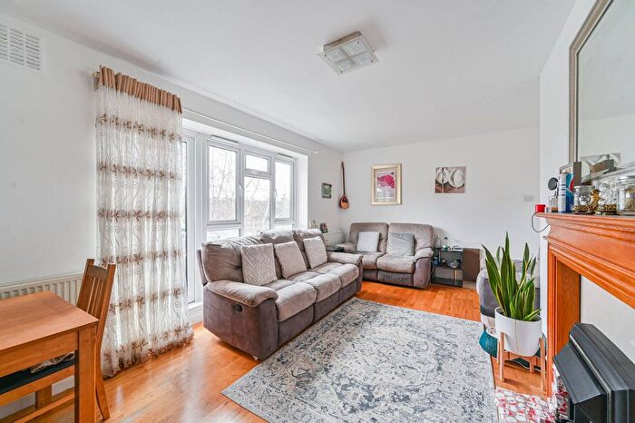 3 Bedroom Flat For Sale In Baizdon Road, Blackheath, London, SE3