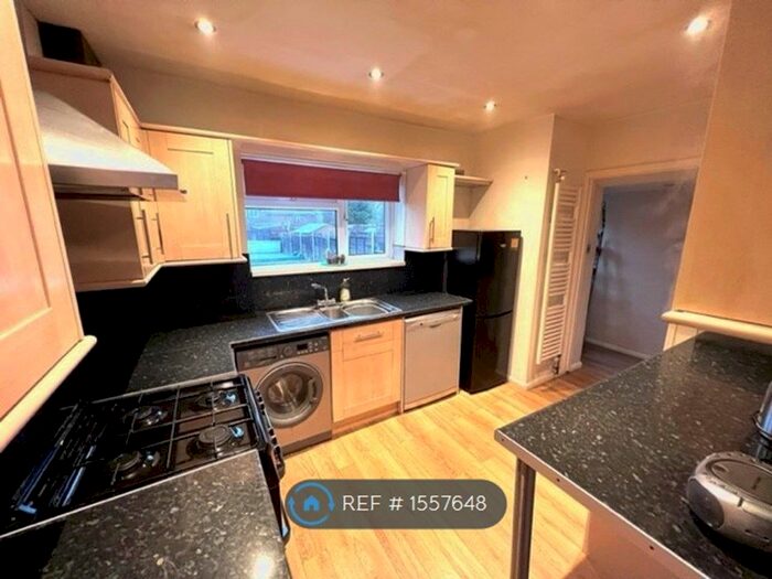 2 Bedroom Terraced House To Rent In Leesons Hill, Orpington, BR5