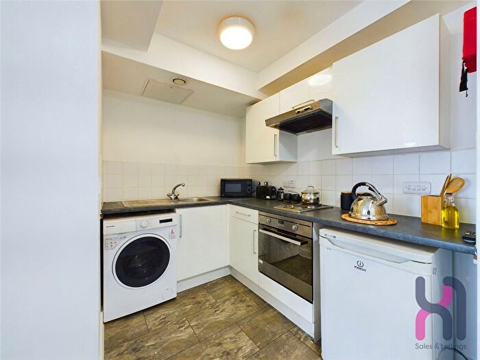 1 Bedroom Flat To Rent In - London Road, Liverpool, L3