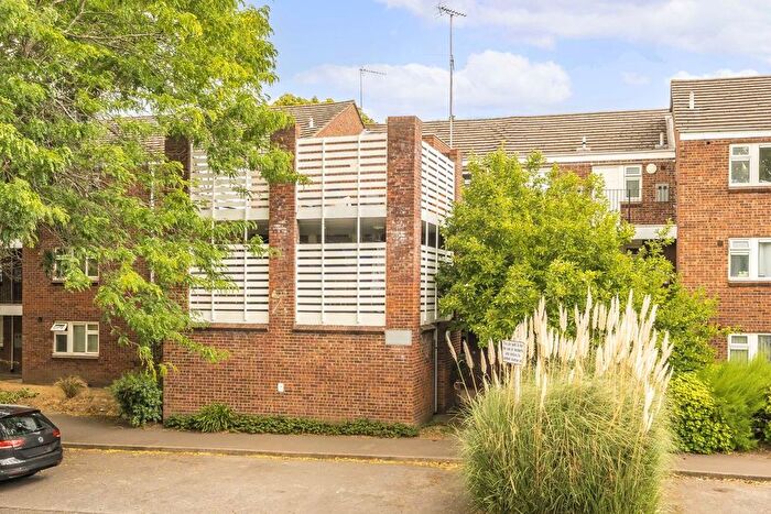 1 Bedroom Flat To Rent In Lambert Avenue, Richmond, TW9